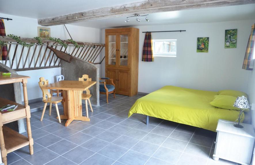 Bed and Breakfast La Petite Ferme Maze Экстерьер фото